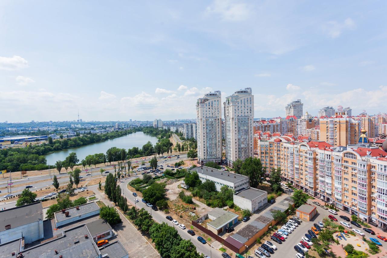 Stylish Views Apartments In The Parasol. Parus .Obolonskaya Embankment Kiev Buitenkant foto