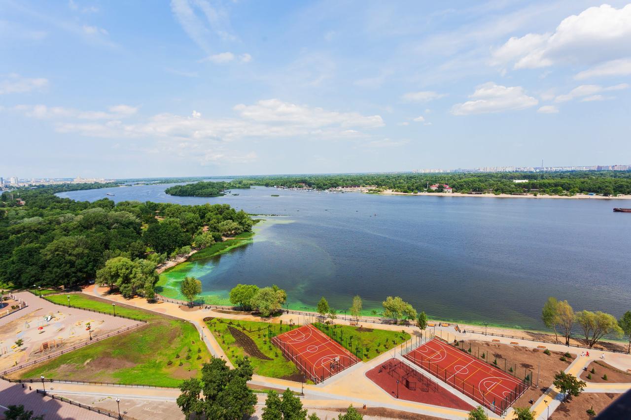 Stylish Views Apartments In The Parasol. Parus .Obolonskaya Embankment Kiev Buitenkant foto